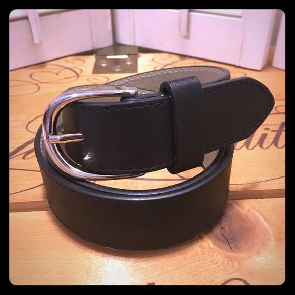 Black Synthetic Women’s Belt - Picture 1 of 4